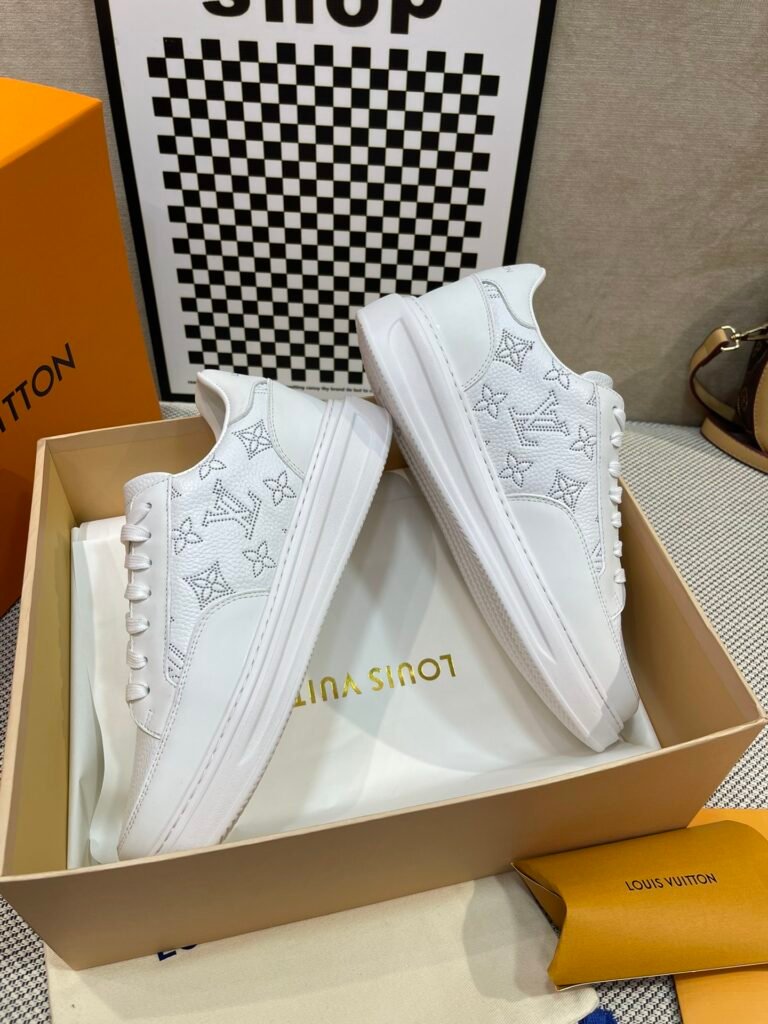Louis Vuitton Men's White Low-Top Sneakers detail image 7