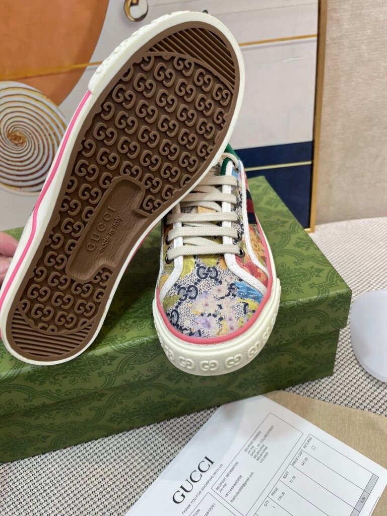 Gucci Unisex Tennis Sneakers detail image 7