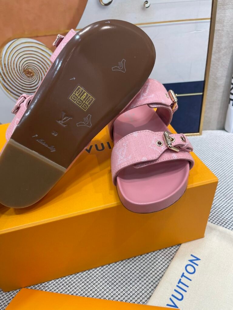 Louis Vuitton Unisex Sandals detail image 7