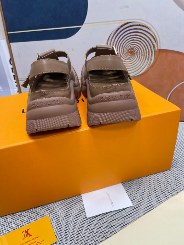 Louis Vuitton Unisex Sculpted-Sole Sneakers detail 7