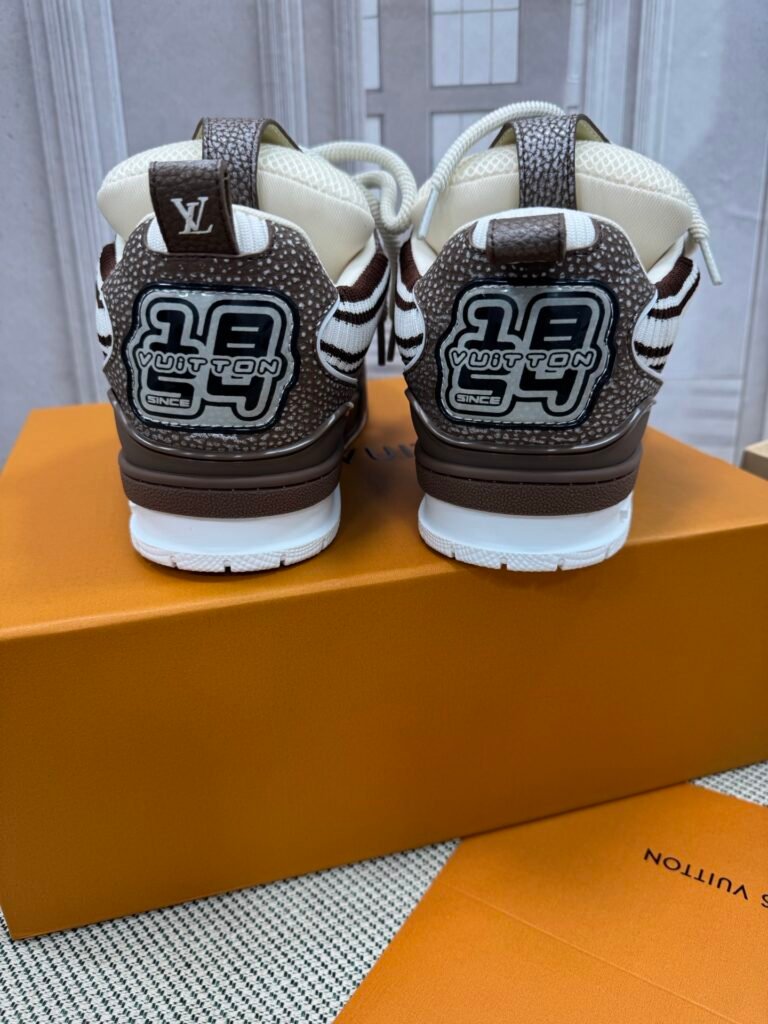 Louis Vuitton Unisex Chunky Sneakers detail image 7