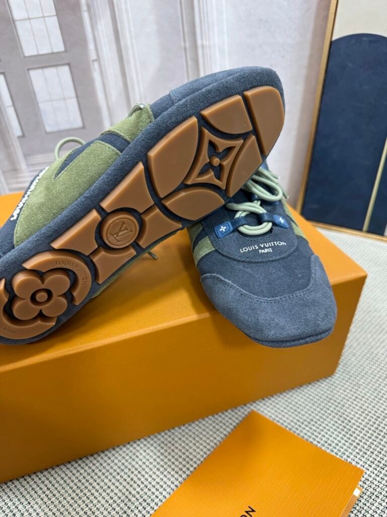 Louis Vuitton Unisex Driving Loafers detail 7