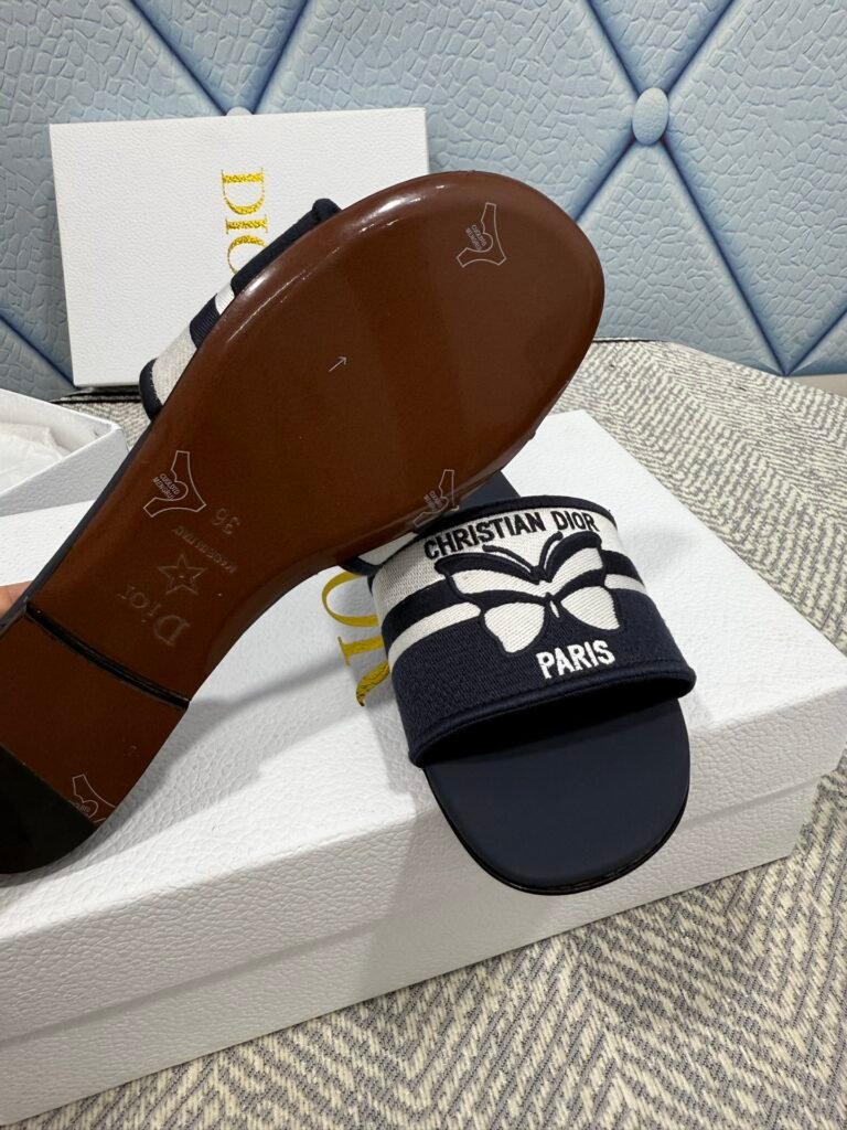 Dior Unisex Slides detail image 7