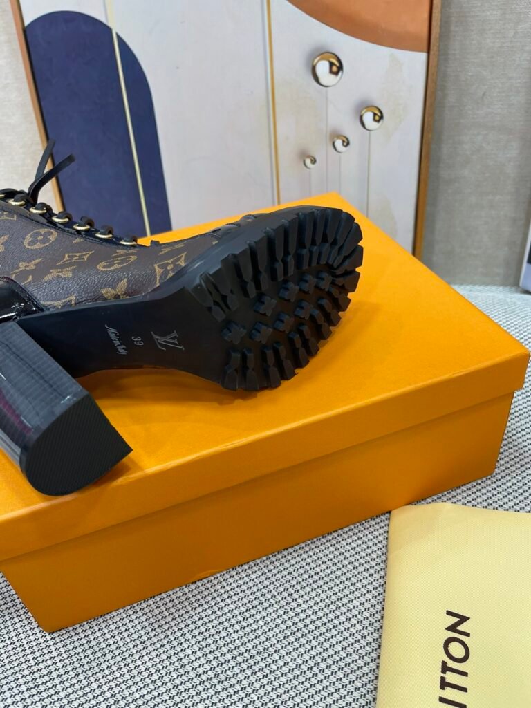 Louis Vuitton Unisex Boots detail image 7