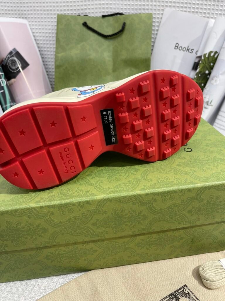 Dior Unisex Chunky Sneakers detail image 7