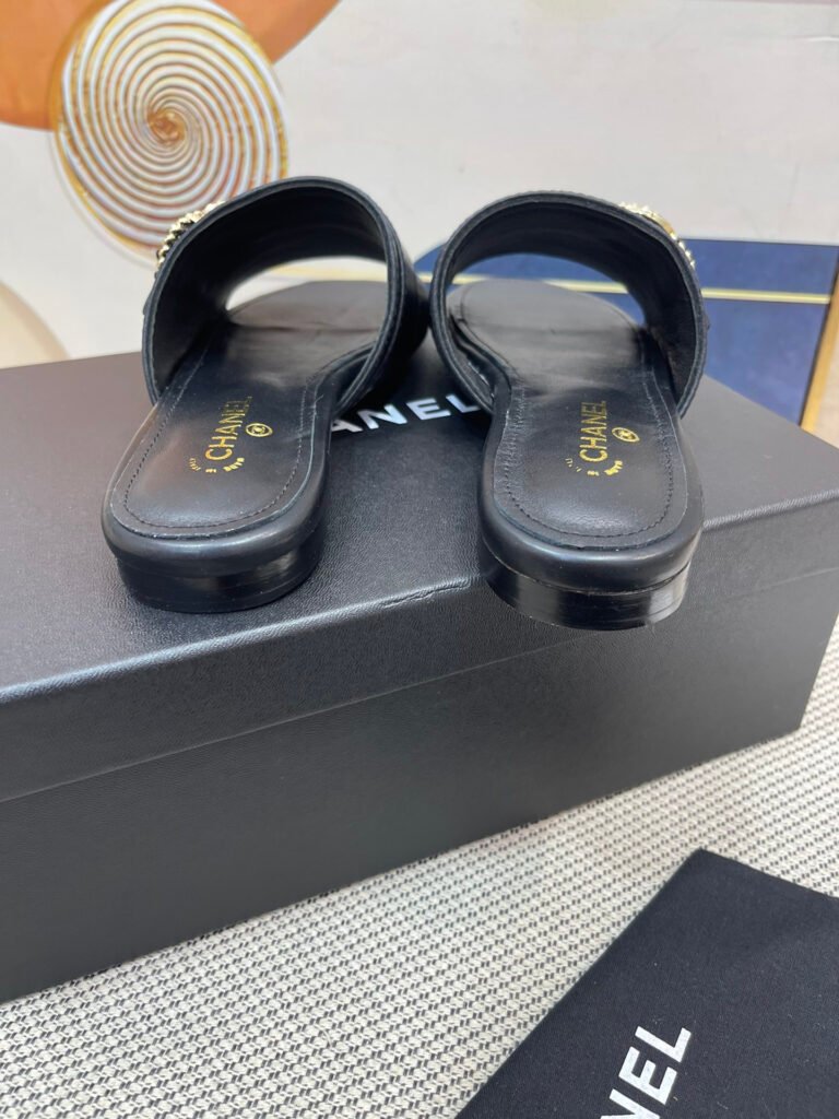 Chanel Unisex Slides detail image 7