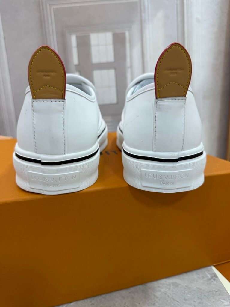 Louis Vuitton Unisex Athletic Sneakers detail image 7