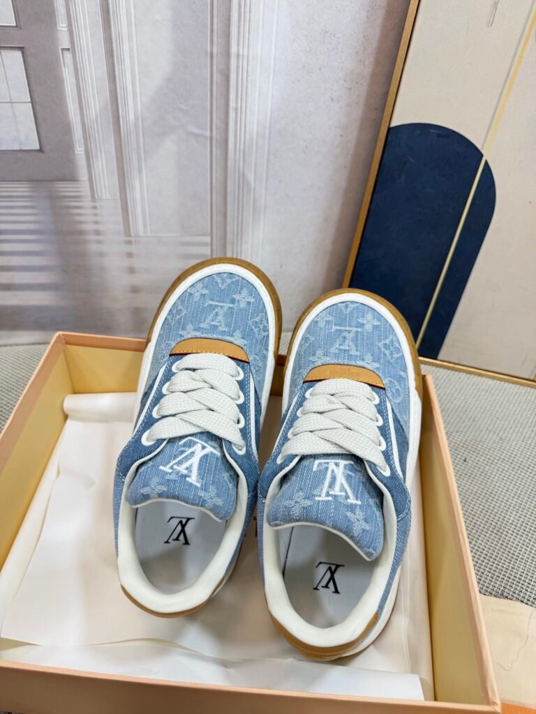 Gucci Unisex Athletic Sneakers detail 7