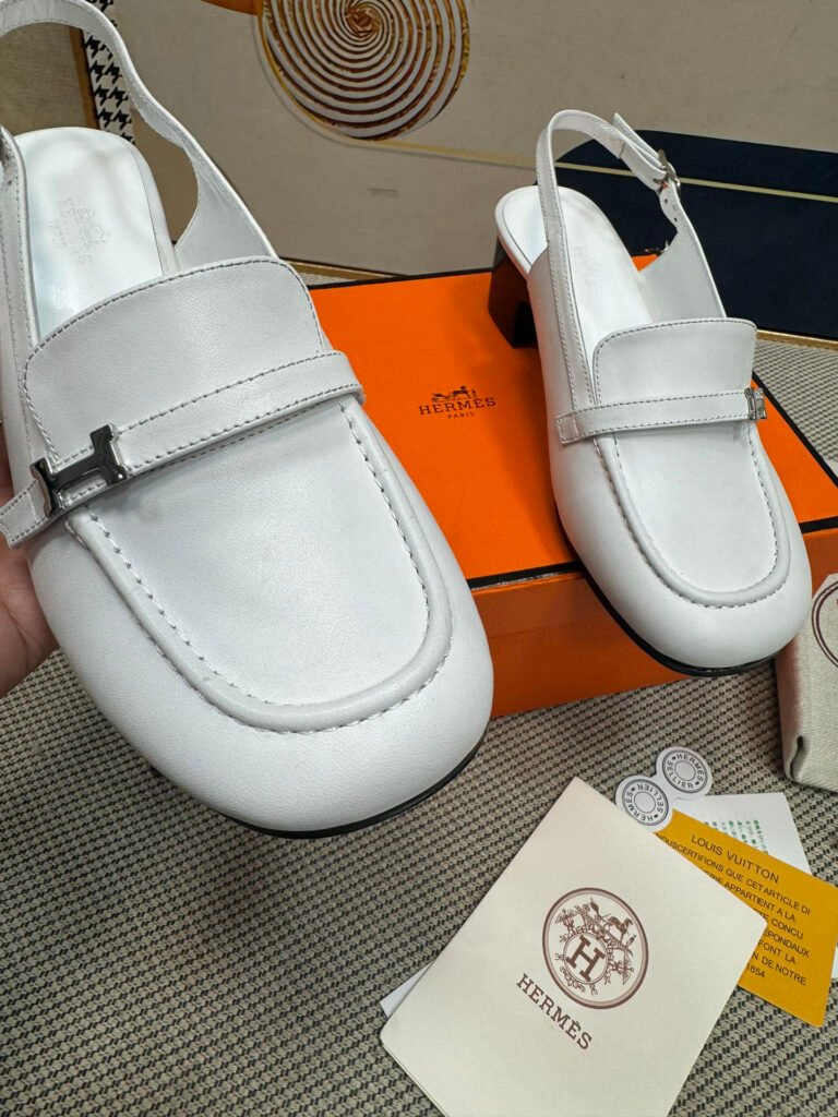 Hermès Unisex Sandals detail 7