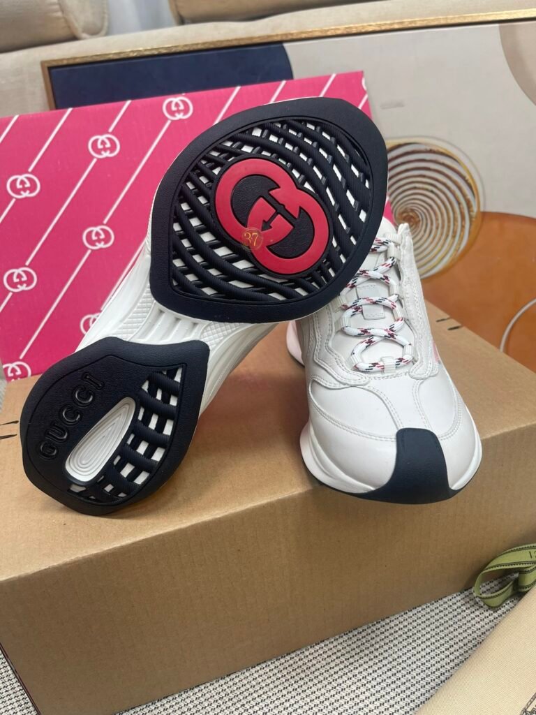 Gucci Unisex Chunky Sneakers detail 7