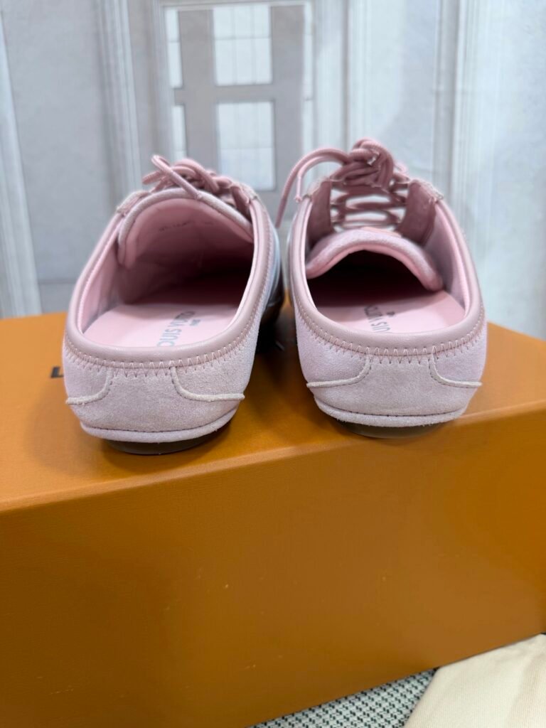 Gucci Women's Athletic Sneakers detail 7