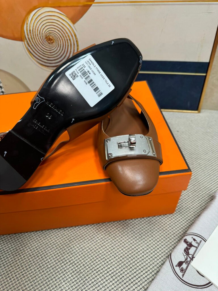 Hermès Unisex Sandals detail 7