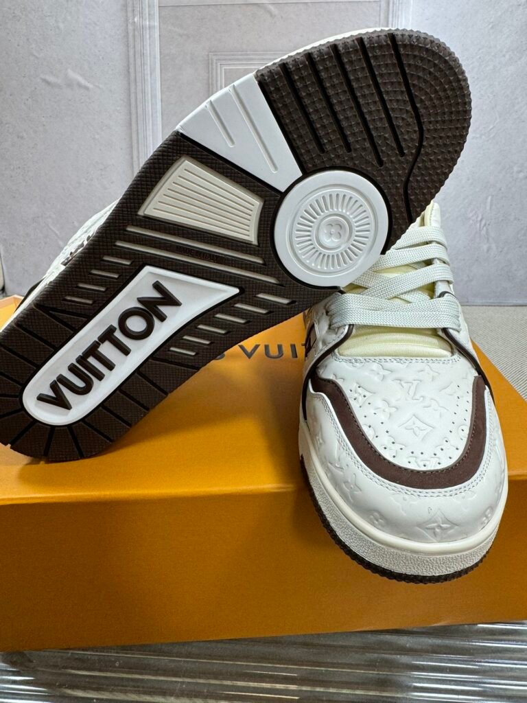 Louis Vuitton Unisex Basketball Sneakers detail 7