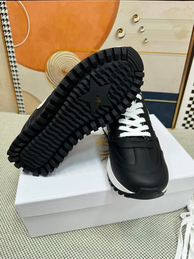 Dior Unisex Chunky Sneakers detail image 7