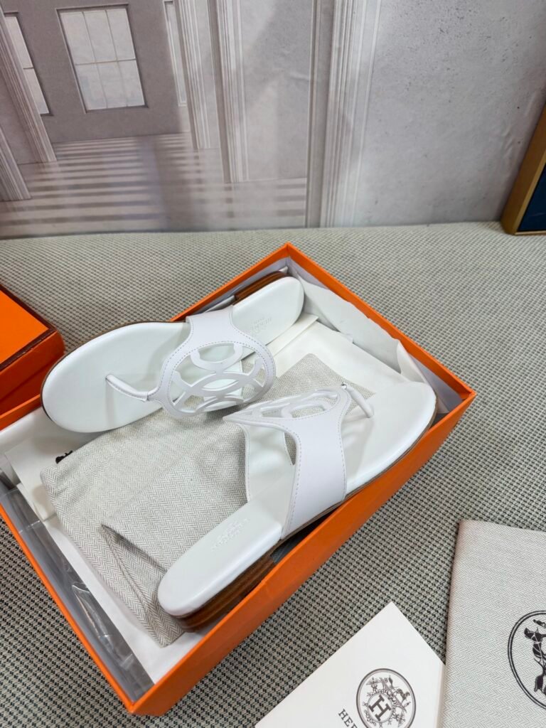 Hermès Unisex Slides detail 7