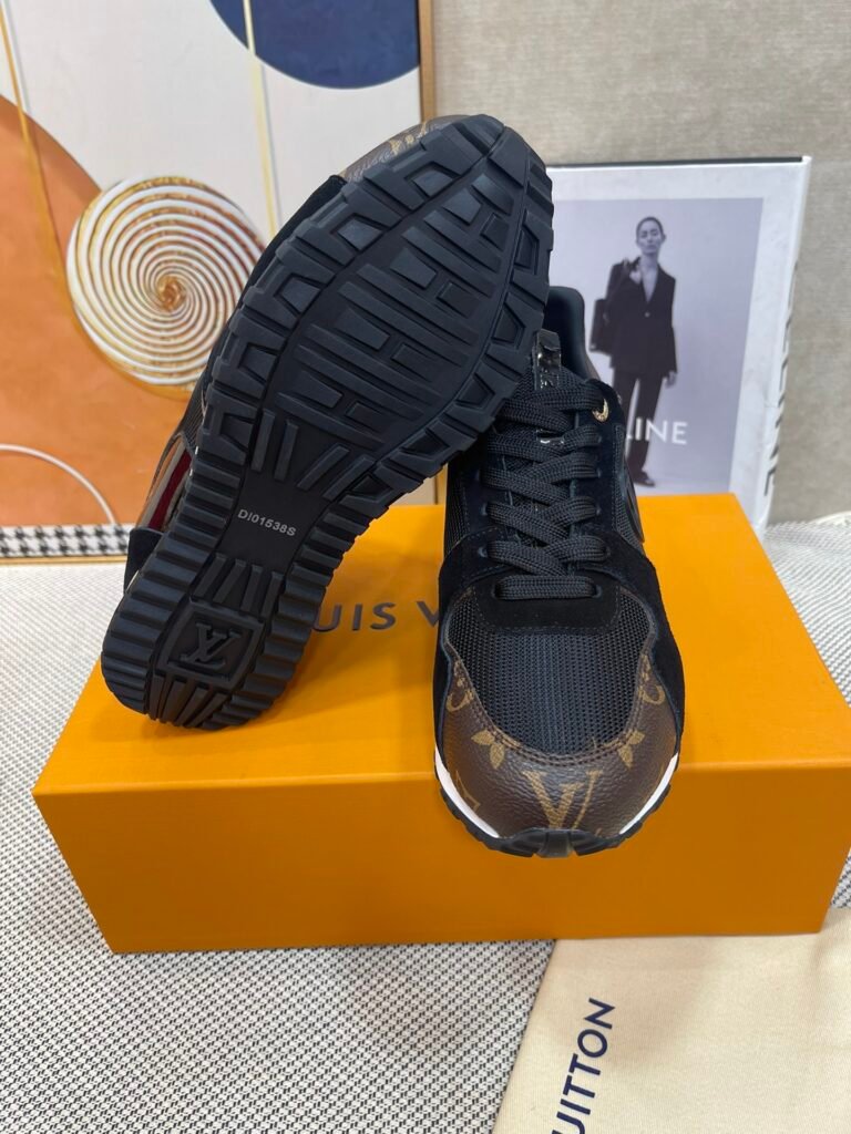 Louis Vuitton Unisex Athletic Sneakers detail image 7