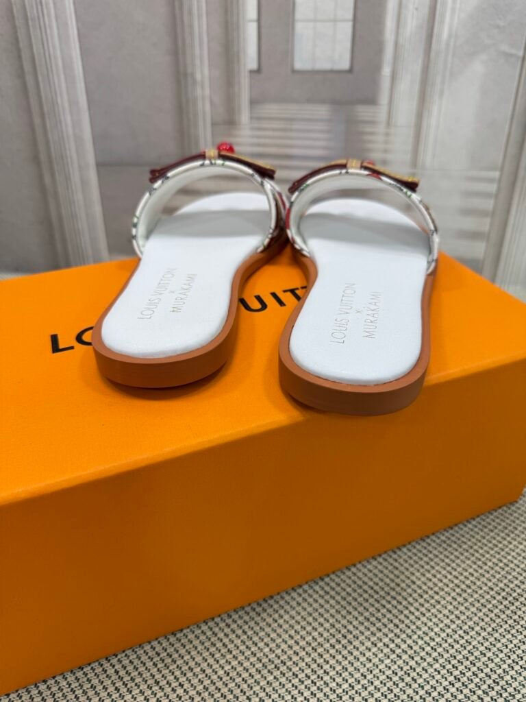 Louis Vuitton Unisex Slides detail image 7