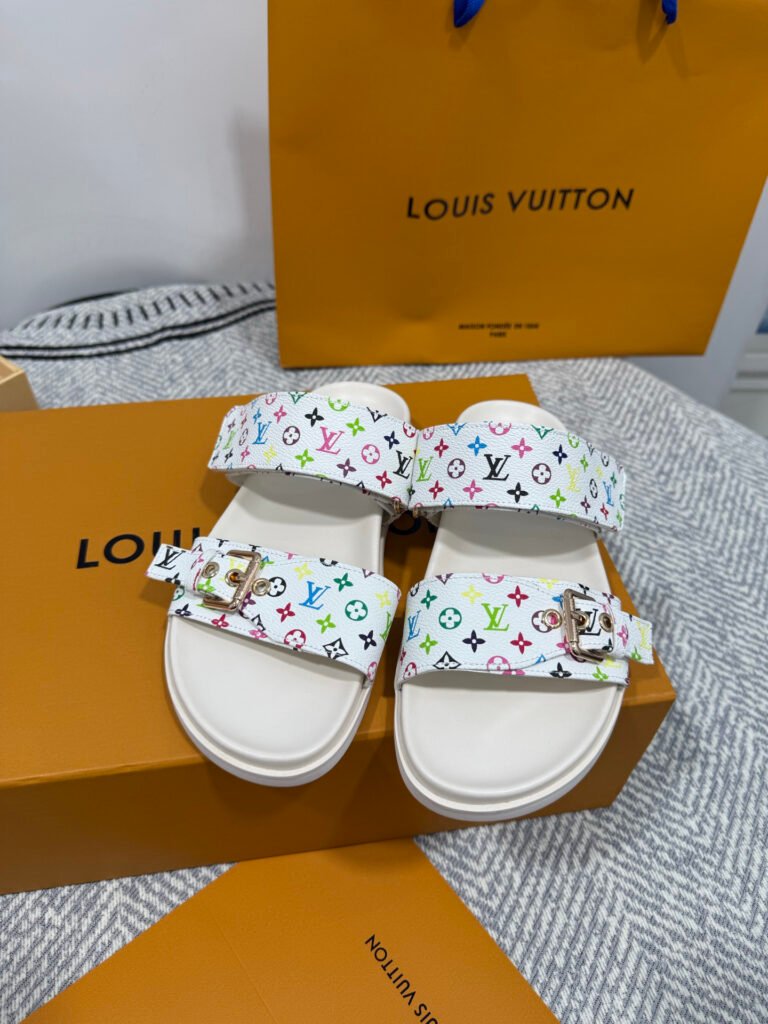 Louis Vuitton Unisex Slides detail 7