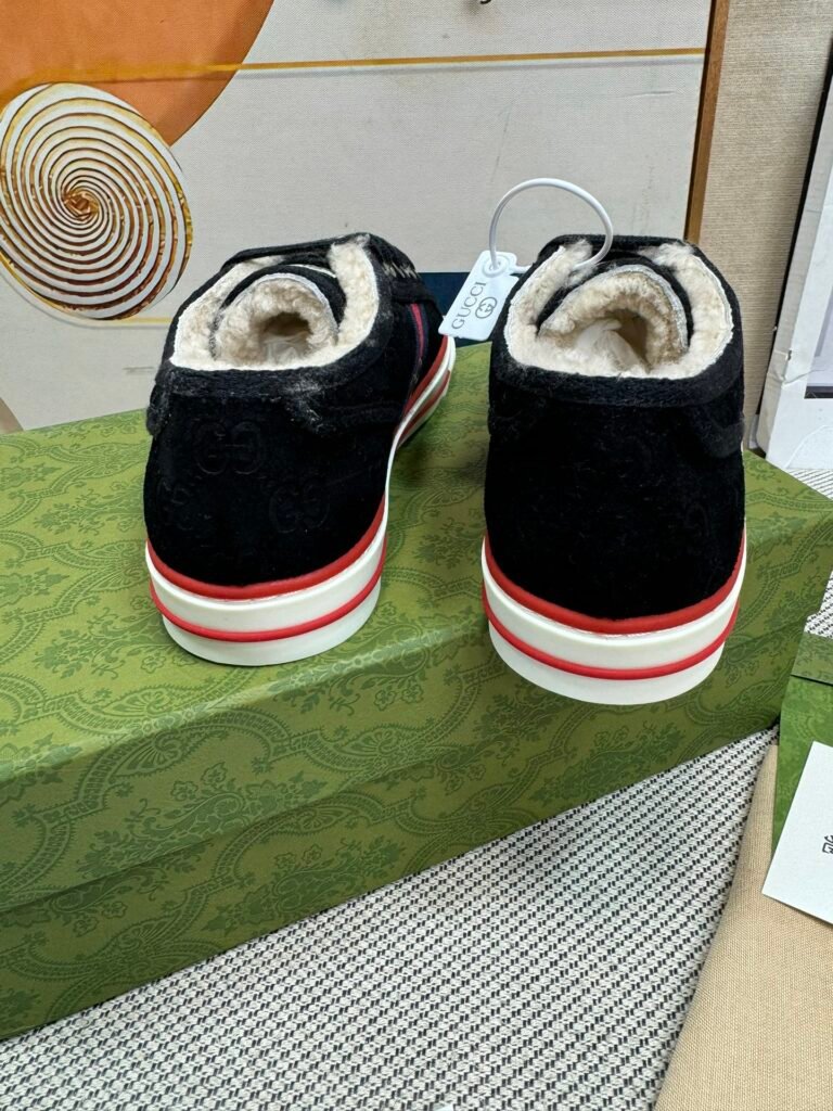 Gucci Unisex Loafers detail 7