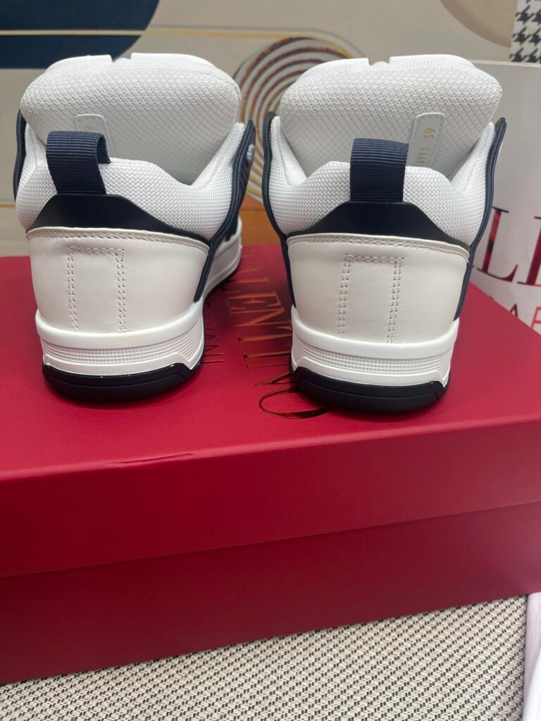 Valentino Garavani Unisex Chunky Sneakers detail image 7