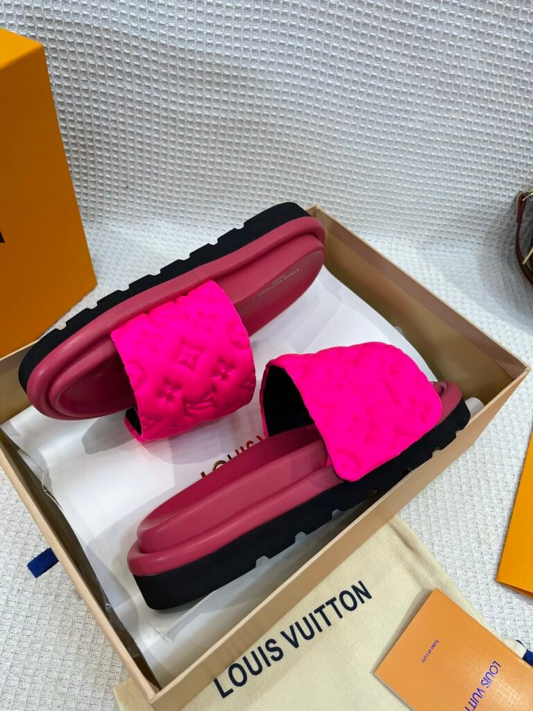 Louis Vuitton Women's Slides detail 7