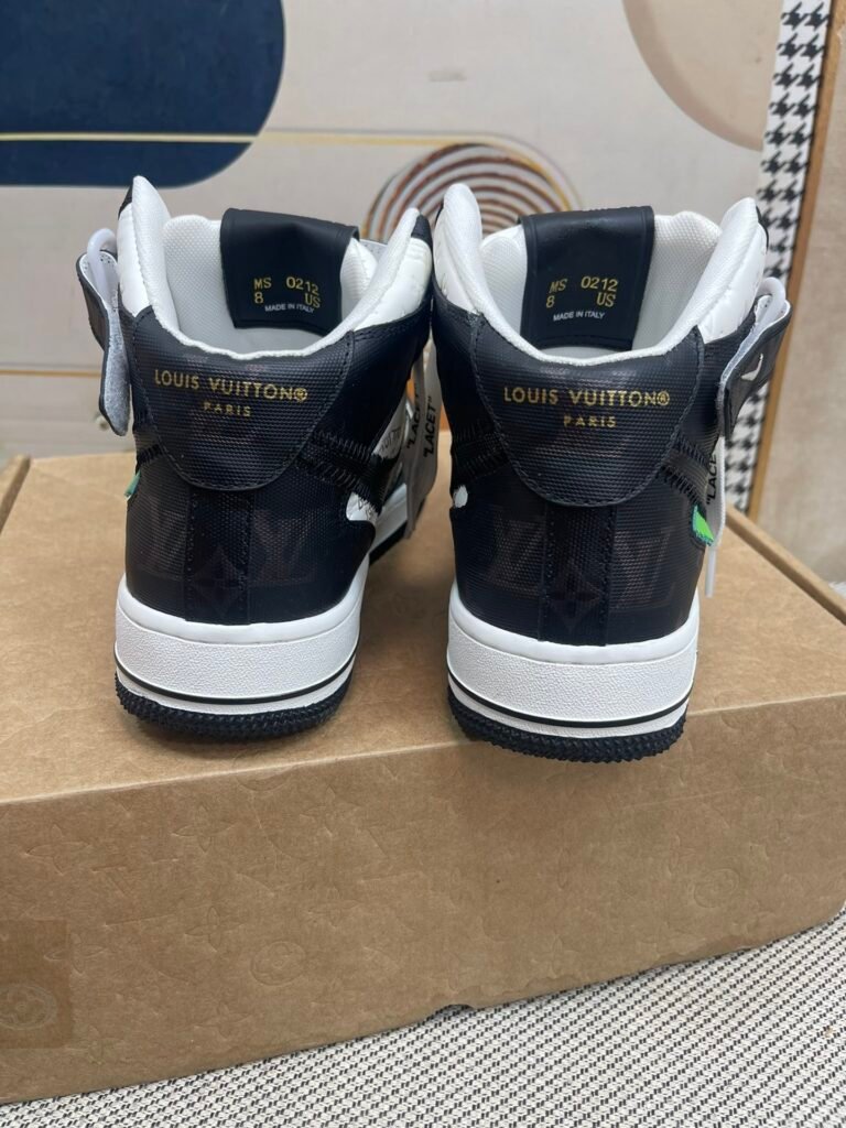 Louis Vuitton Unisex High-Top Sneakers detail image 7