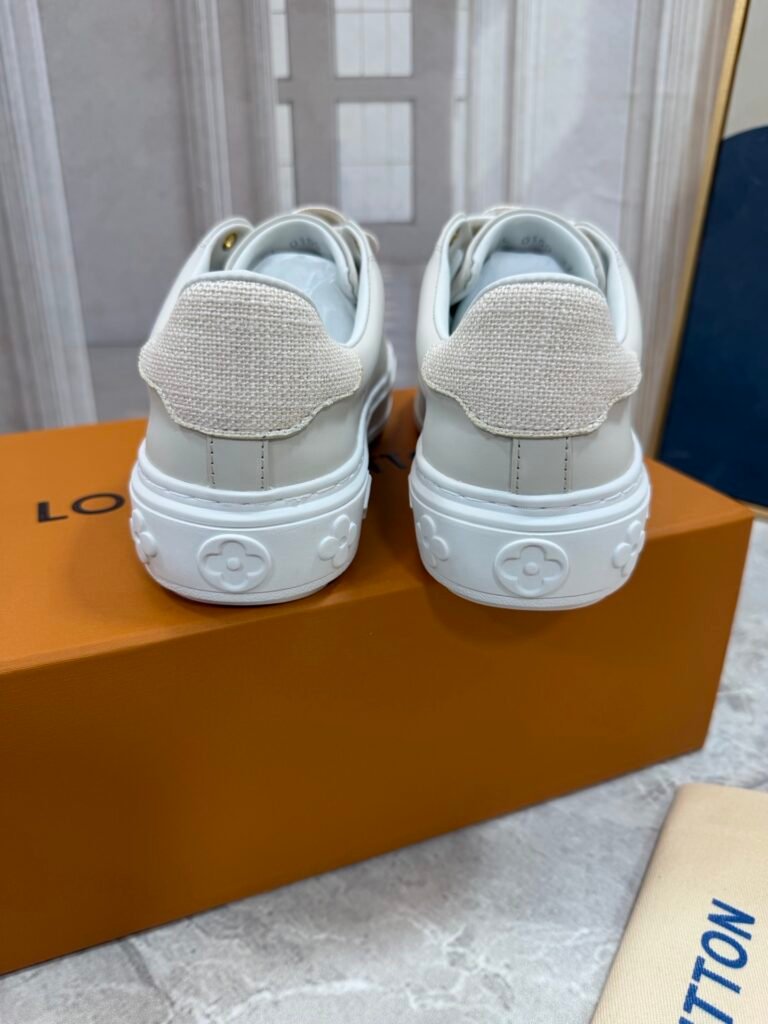 Louis Vuitton Women's White Low-Top Sneakers detail image 7