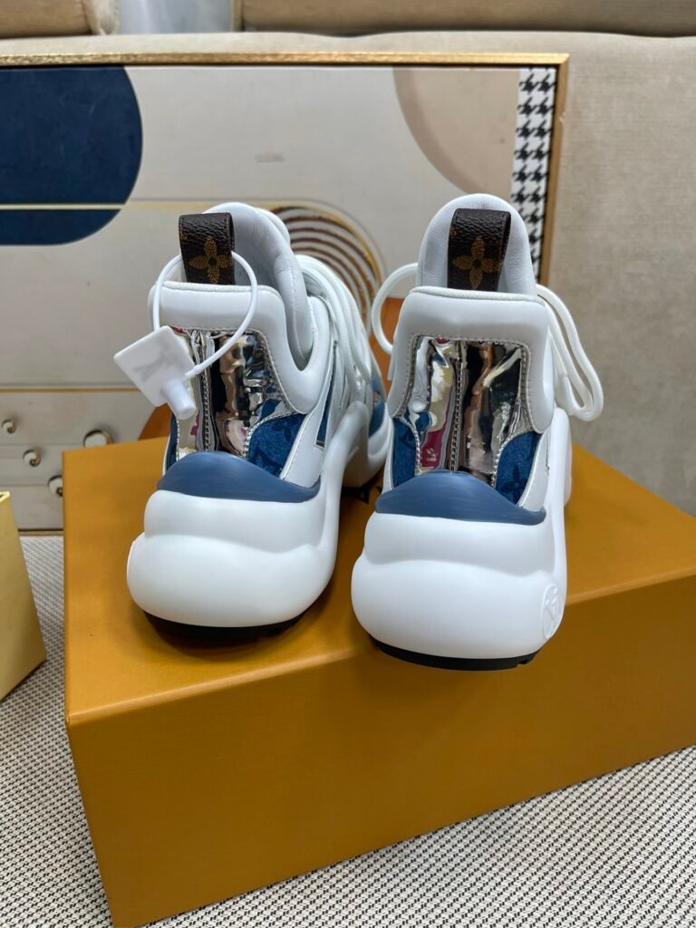 Louis Vuitton Unisex Chunky Sneakers detail image 7