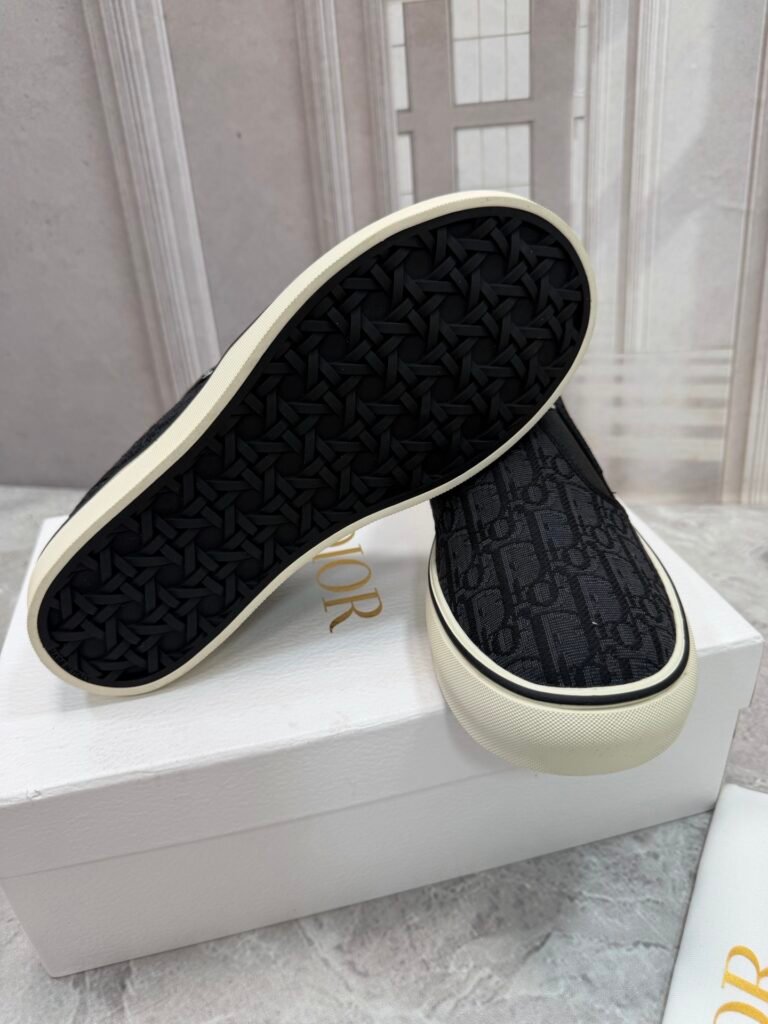 Dior Unisex Low-Top Sneakers detail 7