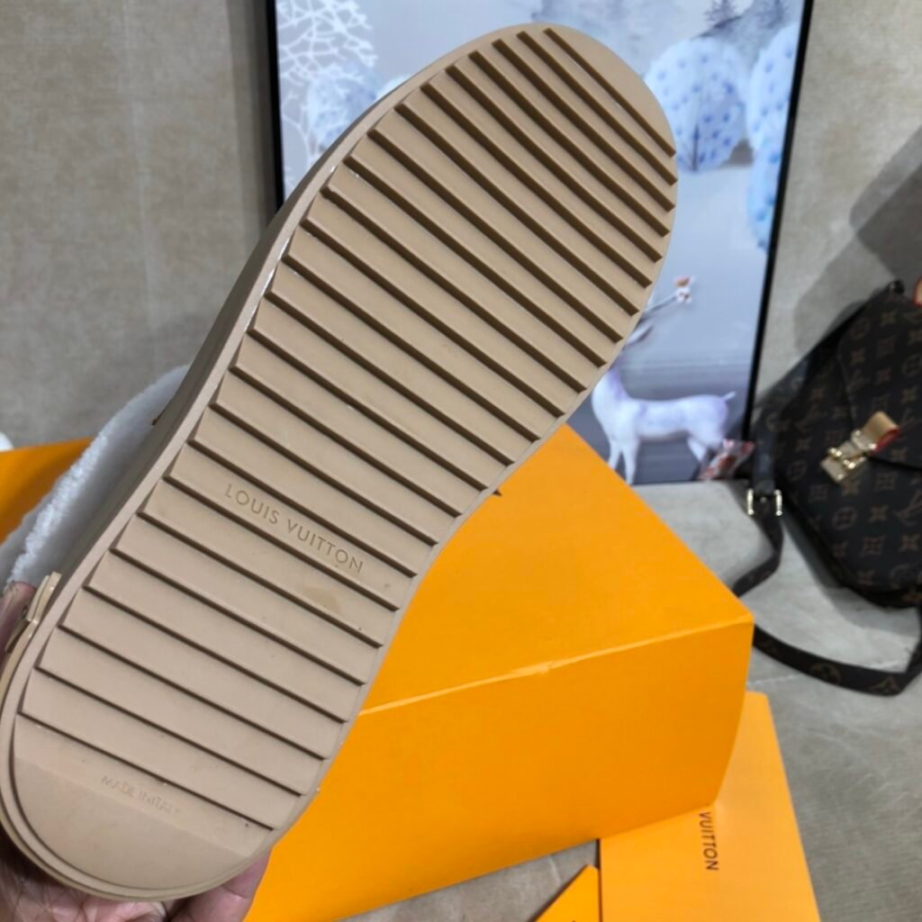 Louis Vuitton Unisex Ankle Boots detail 7
