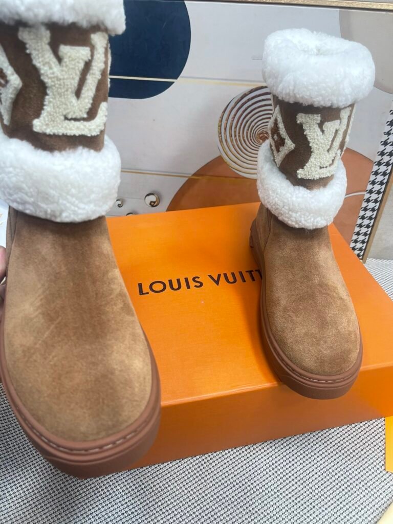 Louis Vuitton Unisex Ankle Boots detail 7