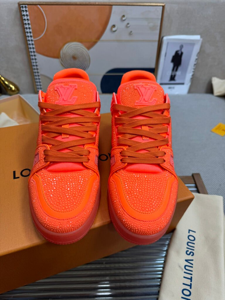 Louis Vuitton Unisex Low-Top Sneakers detail 7