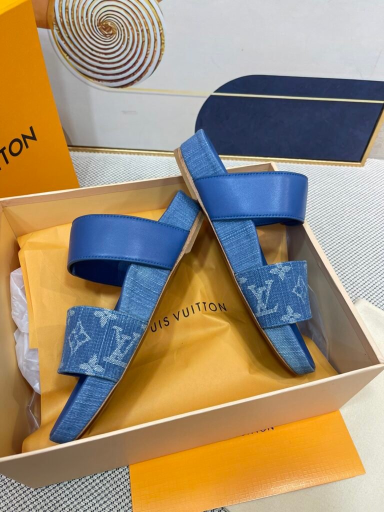 Louis Vuitton Unisex Sandals detail image 7