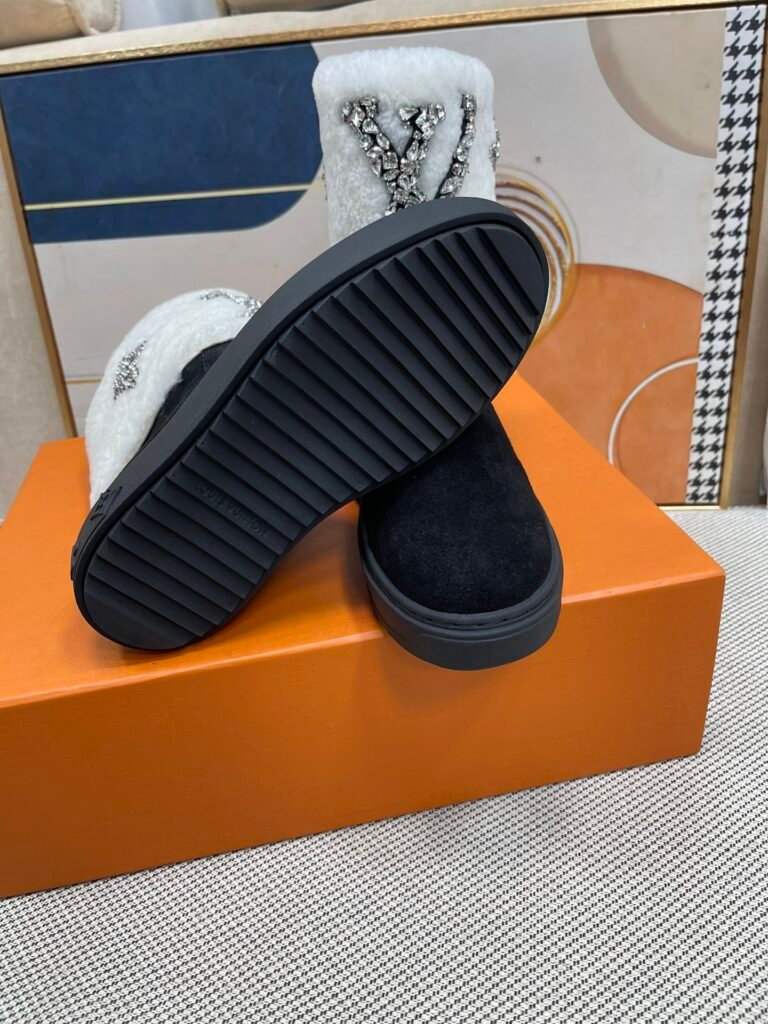 Louis Vuitton Unisex Ankle Boots detail 7