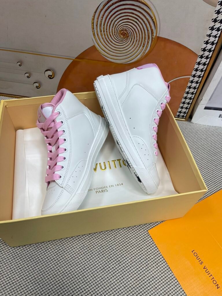 Louis Vuitton Unisex High-Top Sneakers detail 7