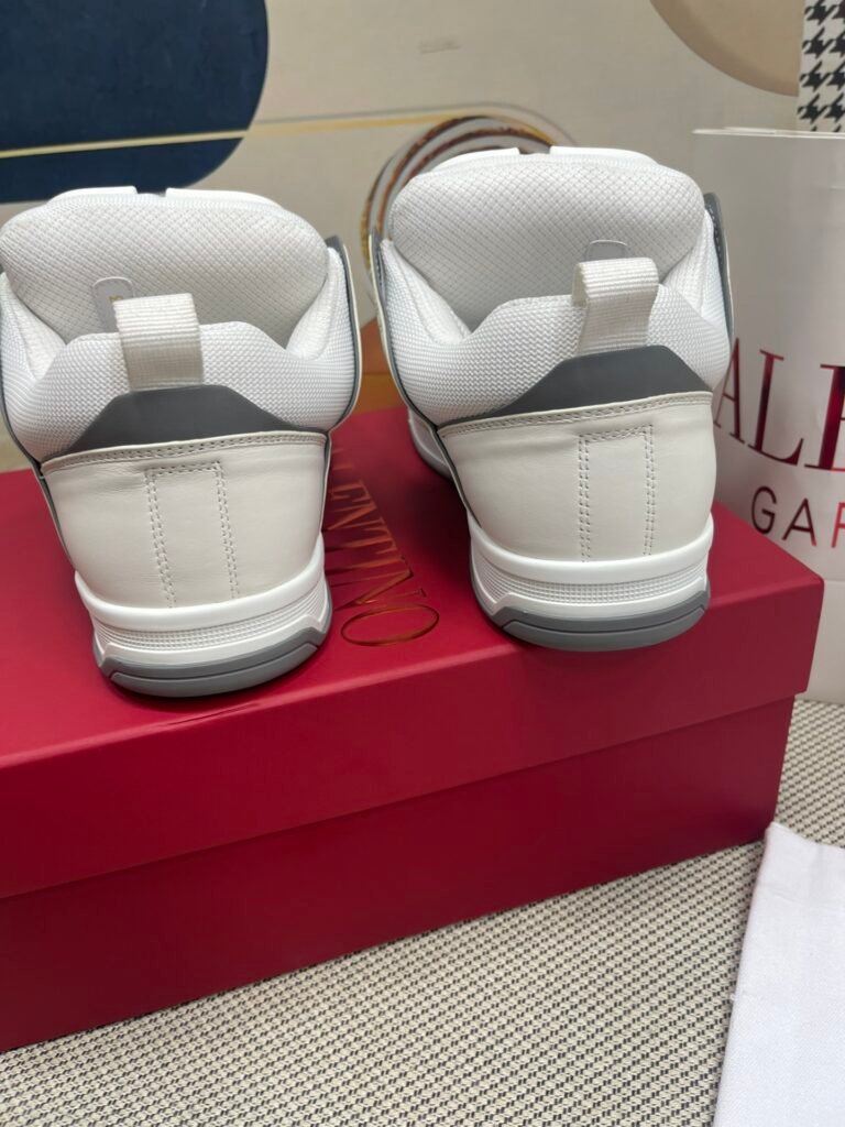 Valentino Garavani Unisex Chunky Sneakers detail image 7