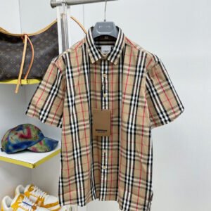 Burberry Unisex T-Shirt