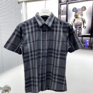 Burberry Unisex T-Shirt