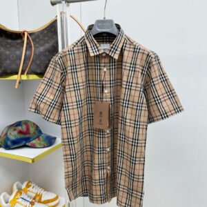 Burberry Unisex T-Shirt